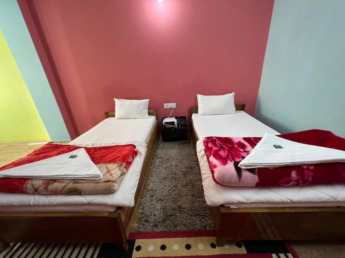 Hotel Tashi Ga Tsel タワン エクステリア 写真
