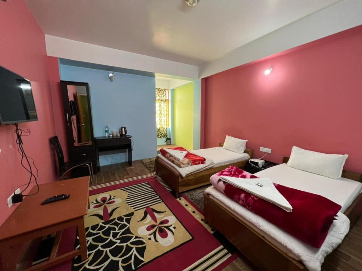 Hotel Tashi Ga Tsel タワン エクステリア 写真